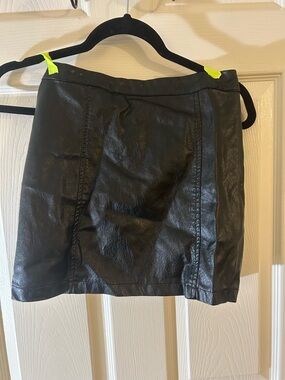 art class Black Faux Leather Pencil Skirt